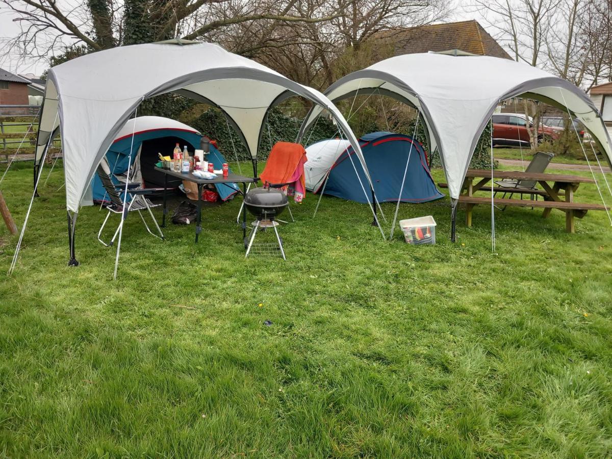 Basic 2P Tent Sotterum Ξενοδοχείο Kornwerd Εξωτερικό φωτογραφία